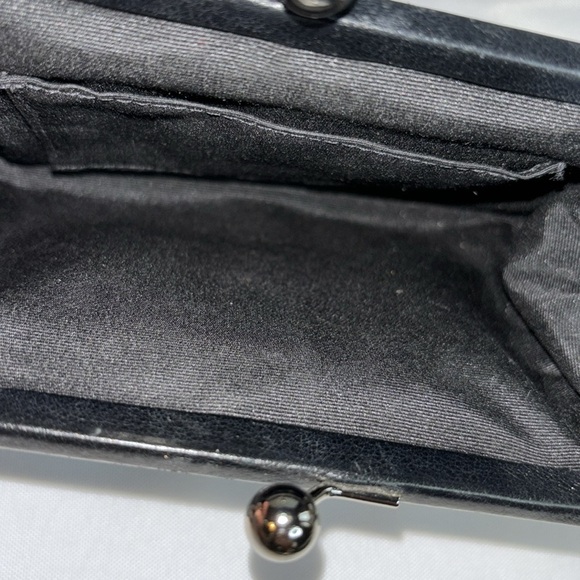 Vintage COACH Signature c Framed Kiss-lock Black Evening Clutch w/Wristlet Strap - Picture 5 of 9